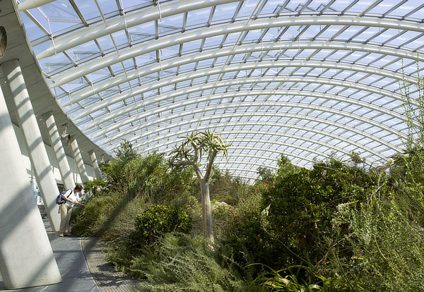 Norman Foster, Foster + Partners, National Botanic Garden of Wales, Llanarthne, Carmarthenshire, Middleton Botanical Gardens, Gardd Fotaneg Genedlaethol Cymru