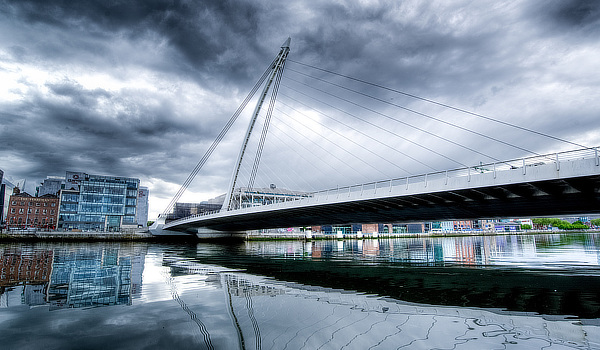 Santiago Calatrava, Samuel Beckett Bridge, Dublin, Ireland, Eire, Droichead Samuel Beckett