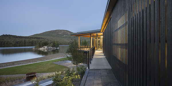 Anne Carrier architecture, Centre de Services Le Bonnallie, Mont Orford, Lac Stukely, Quebec, Canada, Sépaq