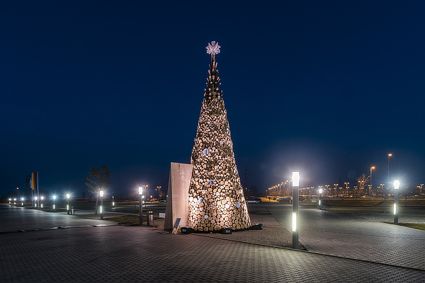 Hello Wood, Christmas Tree, Budapest, Vienna, London, Visual Europe Group