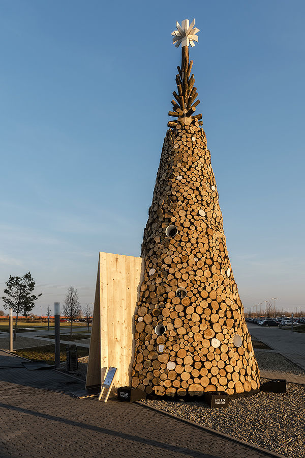 Hello Wood, Christmas Tree, Budapest, Vienna, London, Visual Europe Group