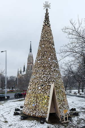 Hello Wood, Christmas Tree, Budapest, Vienna, London, Visual Europe Group