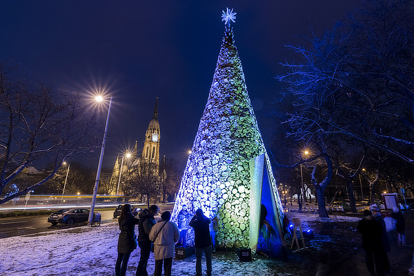 Hello Wood, Christmas Tree, Budapest, Vienna, London, Visual Europe Group