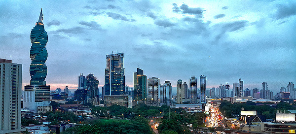 Alfonso Pinzón Méndez, F&F Tower, Revolution Tower, Pinzón Lozano & Asociados, Panama City, Luis Garcia Ingenieros